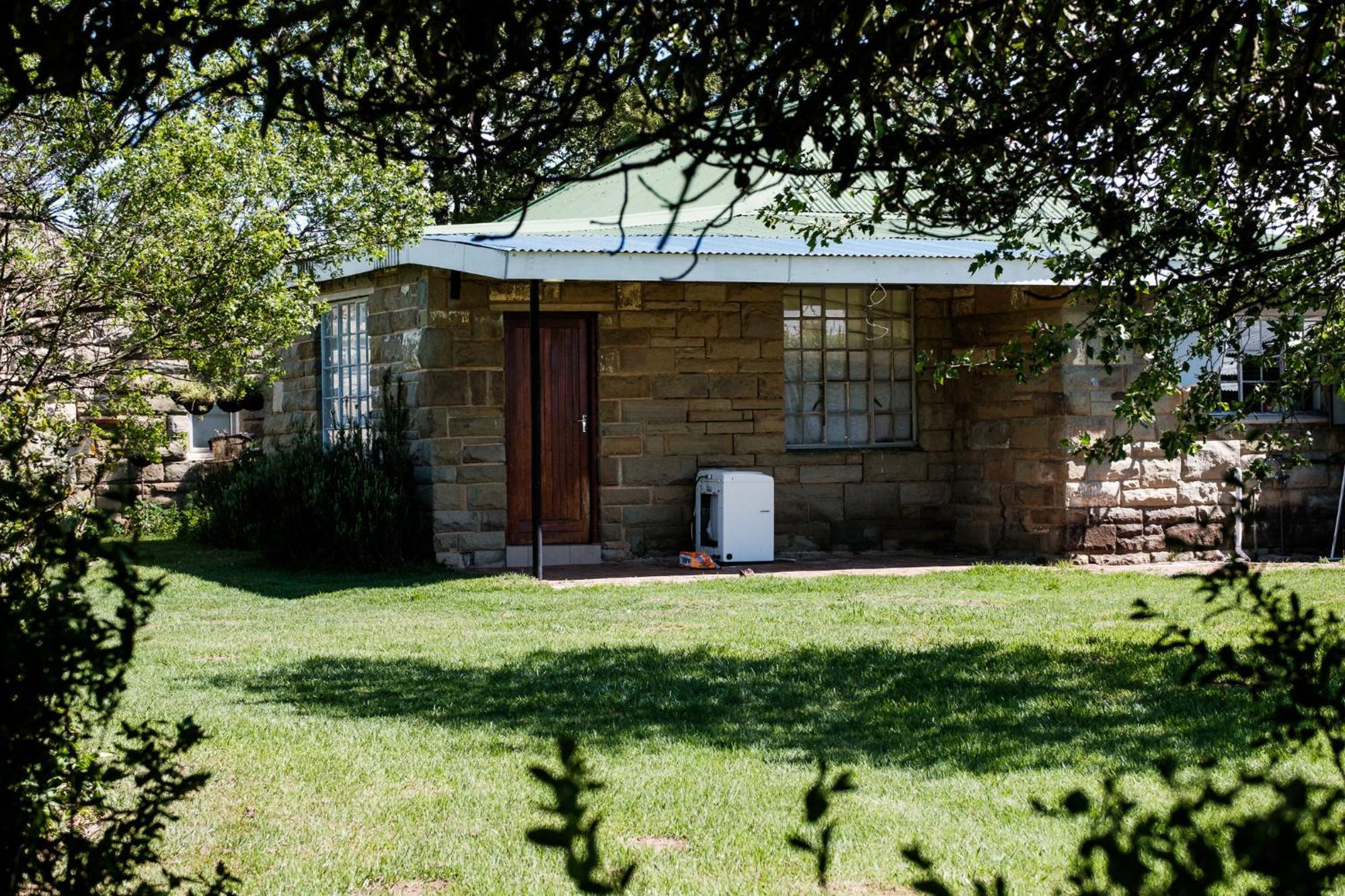 The Border Post, Bed And Breakfast Bergville Exterior photo